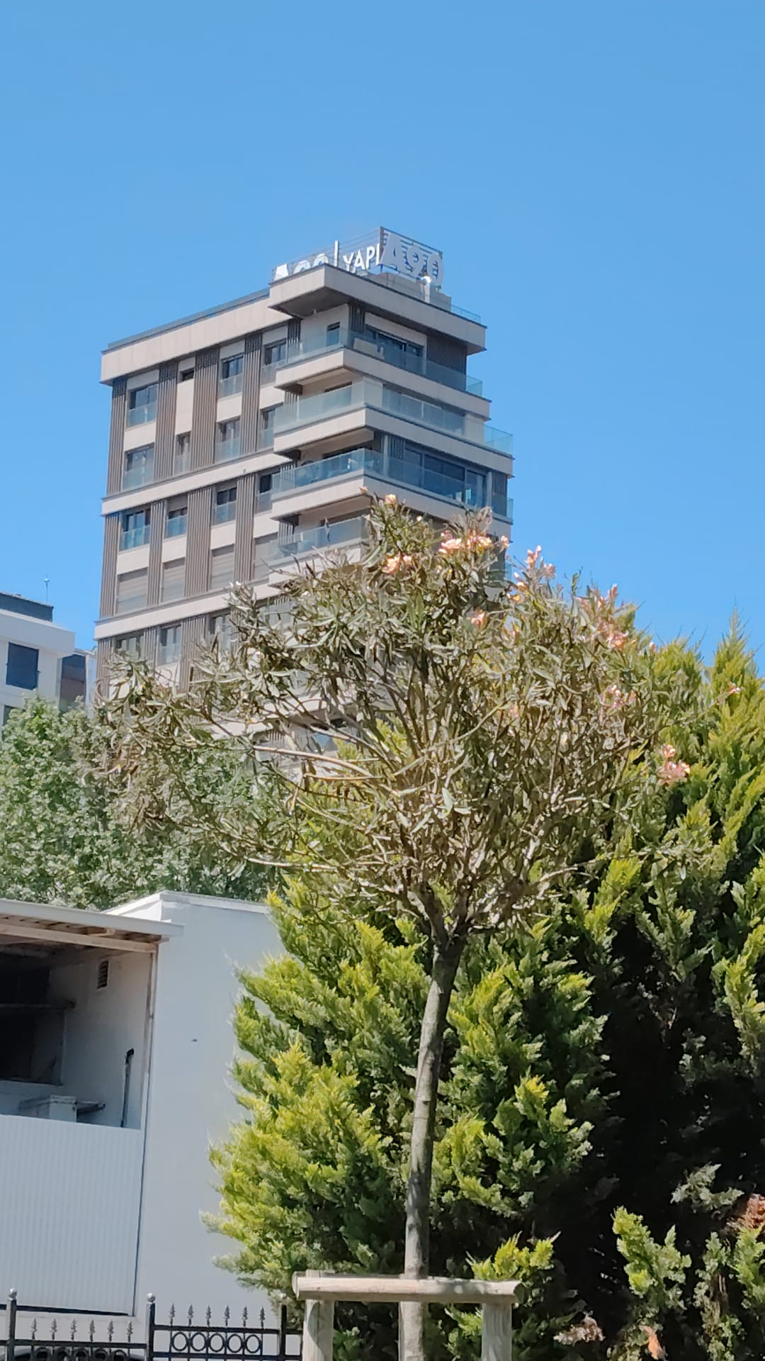 Çatı Tabelası İmalatı & Montajı (İstanbul) | Bade CW Uygulama Örneği